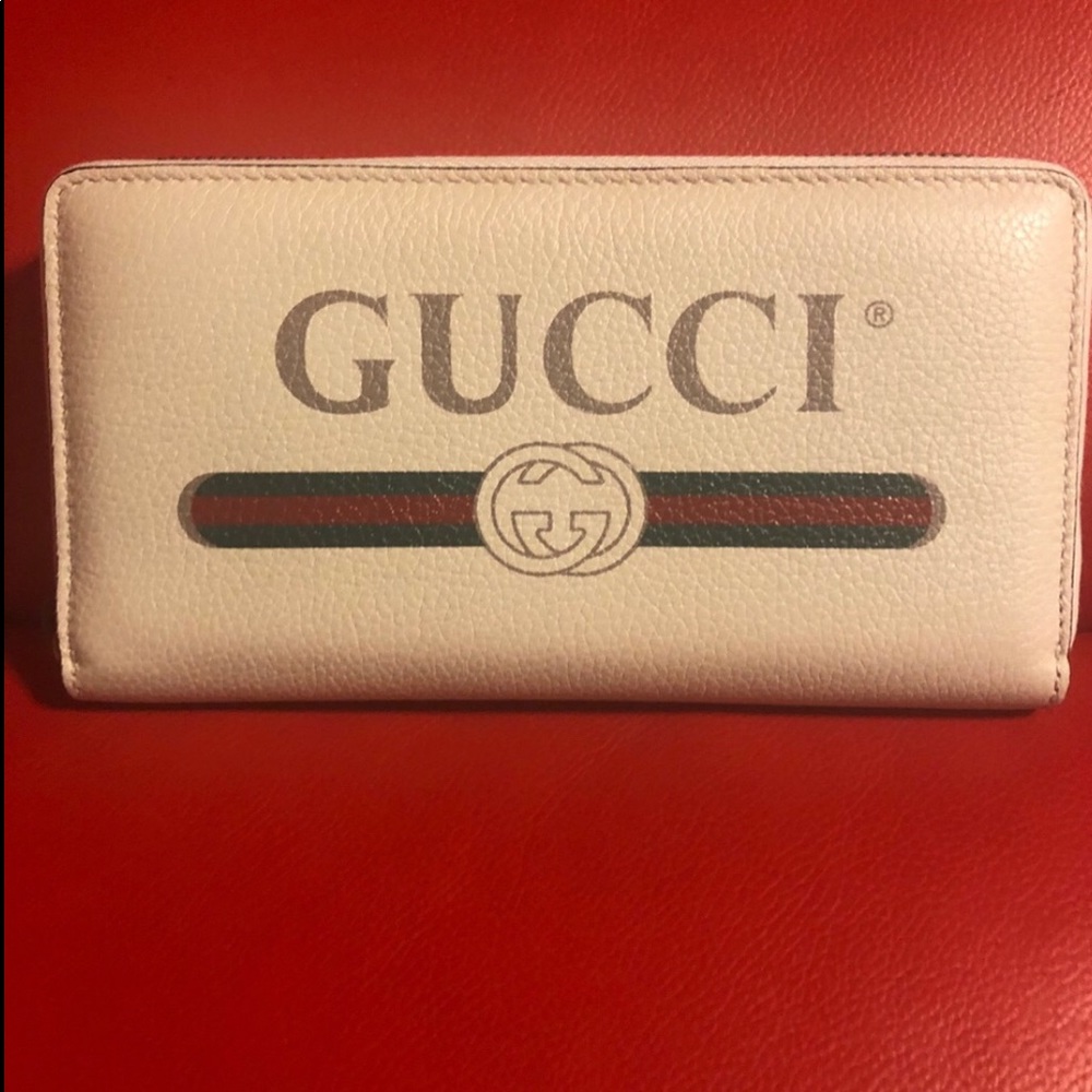💯 AUTH BNWT Gucci Logo Wallet Leather - Cream